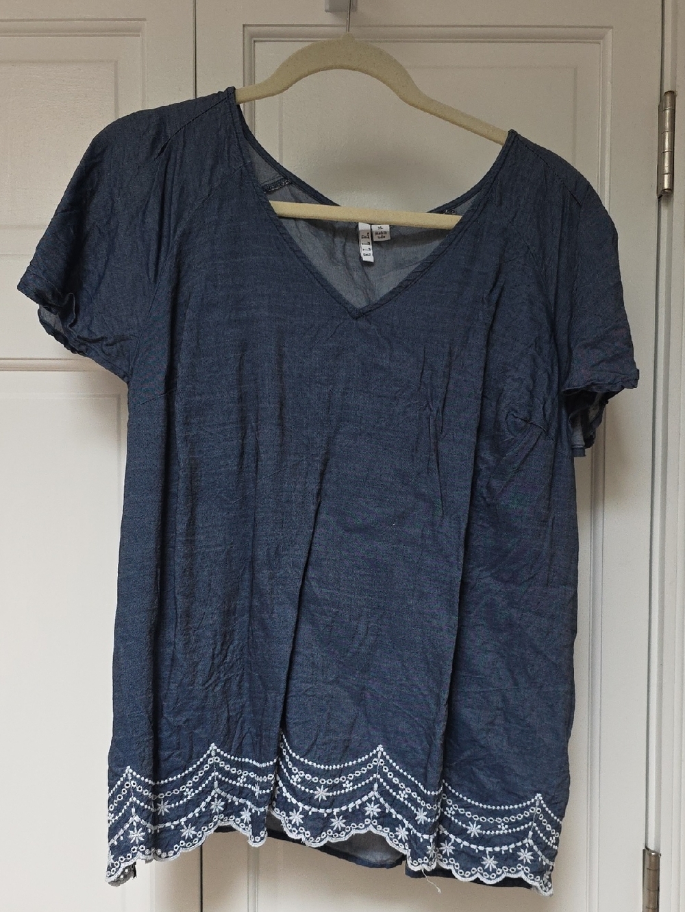 Elle Navy V-Neck Top with White Embroidered Hem